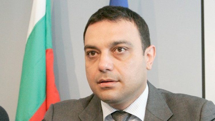 Московски обеща по-бърза железница до Бургас и Варна