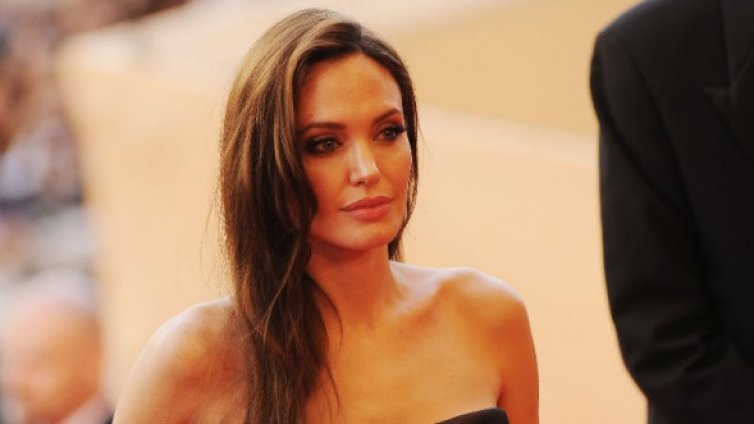 Анджелина почти осинови Кристен Стюарт