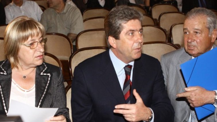 Президентът Първанов: "3 в 1" не е добра комбинация