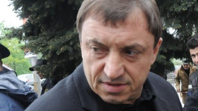 Алексей Петров не го пуснаха да припари до Цветанов