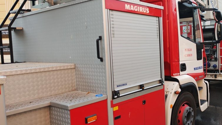 Мъж пострада, след като запали апартамента си в Поморие