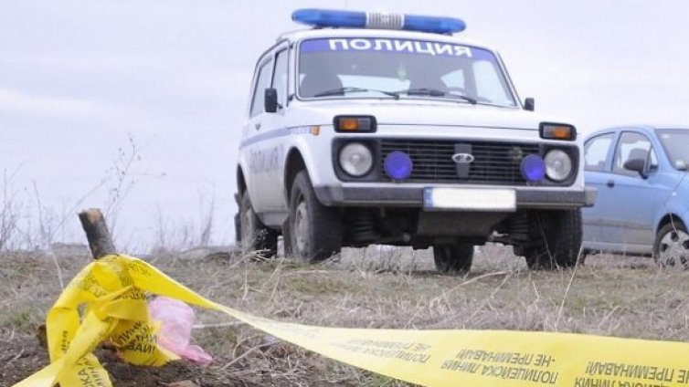 Откриха труп на 16-годишен в изоставен резервоар