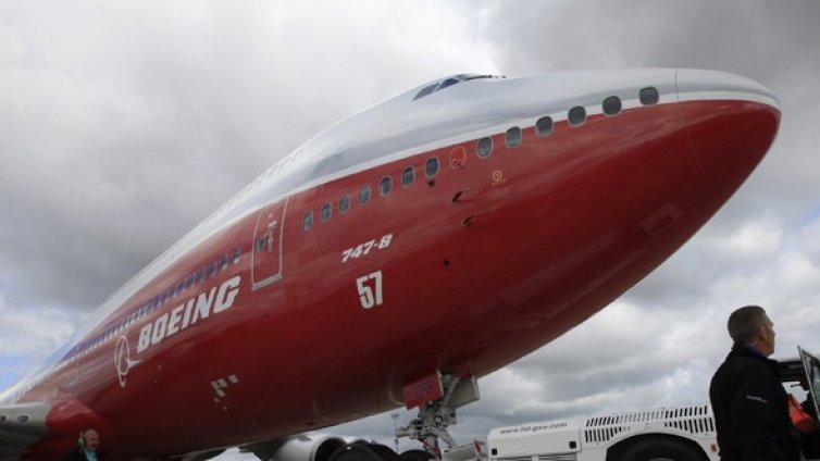 "Боинг 747-8 Интерконтинентал" направи дебюта си