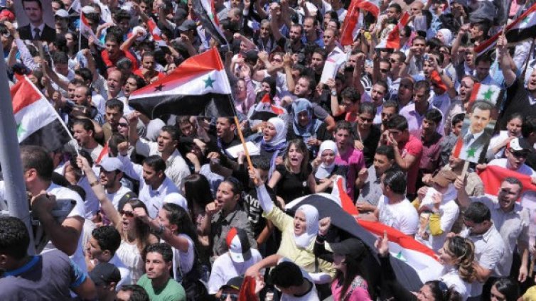 Десетки хиляди демонстрират в Дамаск в подкрепа на Асад