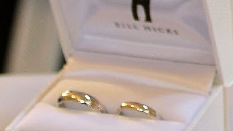  99-годишен се ожени за първи път