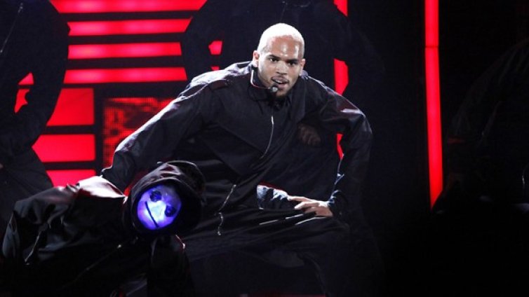 Крис Браун стана големият победител на BET Awards 2011