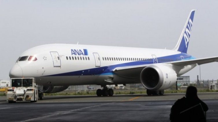 Boeing-787 Dreamliner с първия си полет през Тихия океан