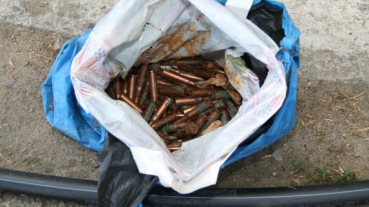 Мъж от "Чистота"-та намери 160 патрона на бургаския плаж