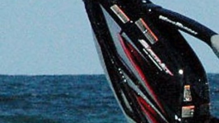Джет горя навътре в морето край Златните