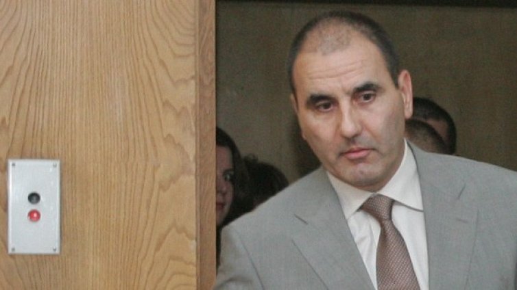 Цветанов се закани на бомбаджиите