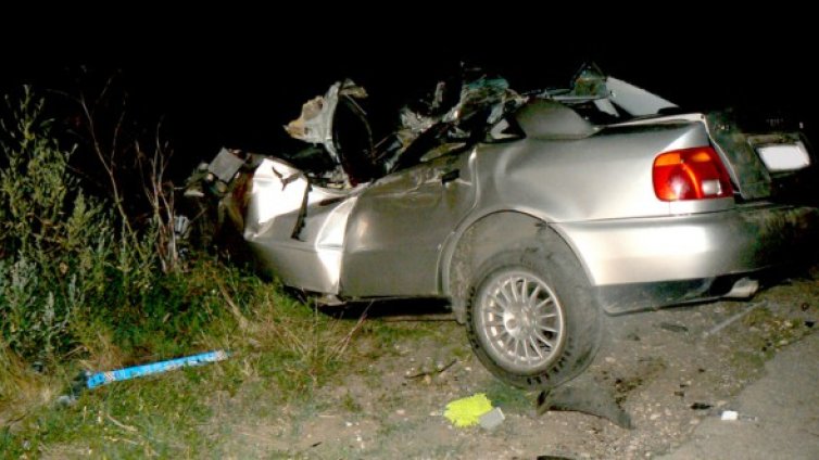 Шест жертви във войната по пътищата за денонощие