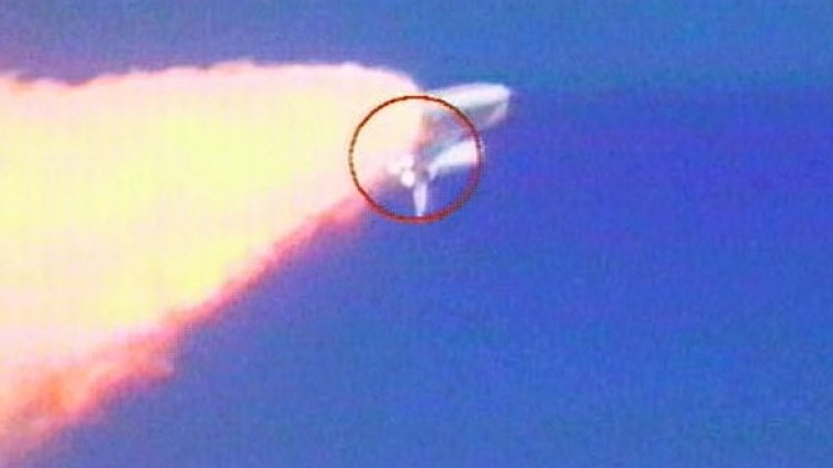 Намериха парче от совалката "Колумбия" в езеро в Тексас