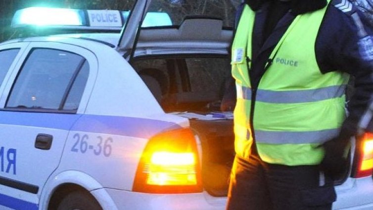 Мъж опита да ограби банков клон със самурайски меч
