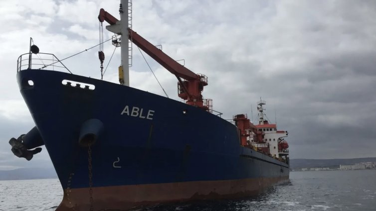 Вижте първите моменти след спасяването на екипажа на ABLE, ударен от дрон край България ВИДЕО