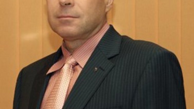 Илко Николов