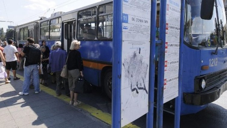 Временни промени в градския транспорт около зала Арена
