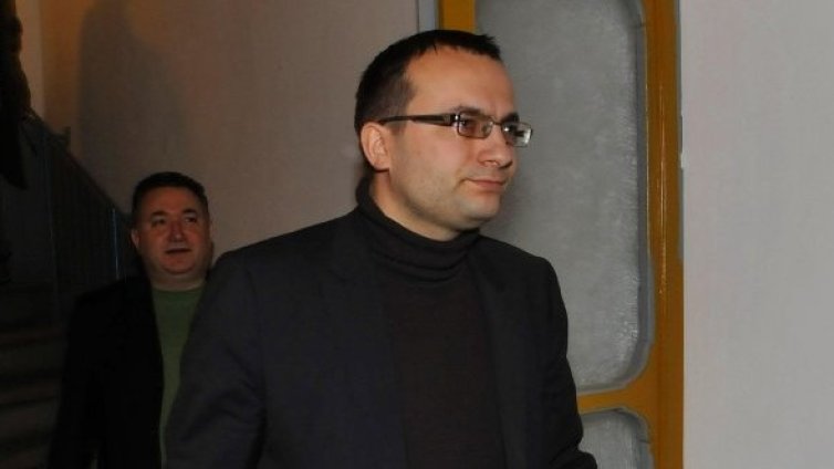 Борисов, нека се бием като мъже, прикани го Димитров