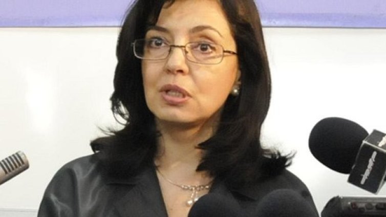 120 хил. бедни няма да гласуват, пресметна Кунева