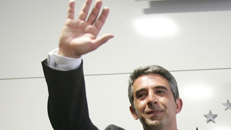 Плевнелиев даде оставка: Тръгвам си с вдигната глава!