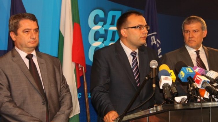 Ще станем Северна Корея на Южна Европа, опасяват се сините