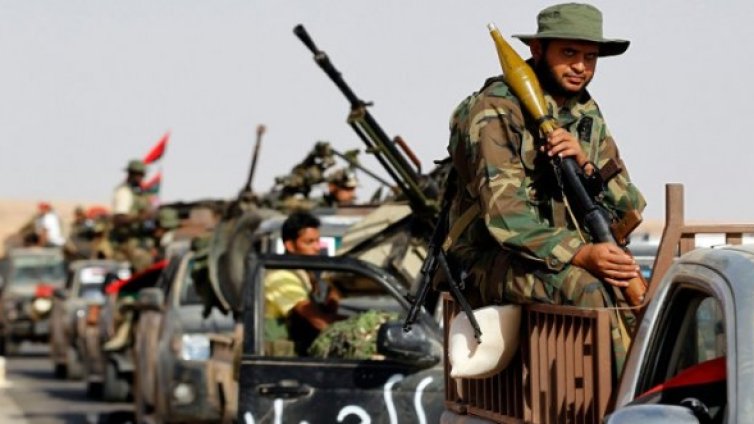 Силите на преходното либийско правителство щурмуват Бани Уалид и Сирт