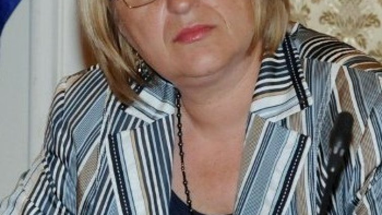 Цачева се чуди и мае какво да го прави тоз Шенген