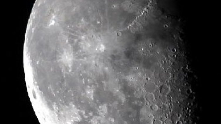 Китайците кацат на Луната през 2013 г.