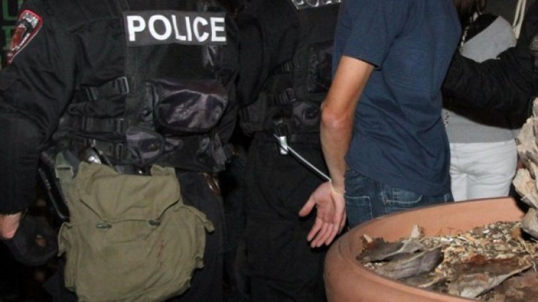 Арестуваха и журналисти при протестите във Варна