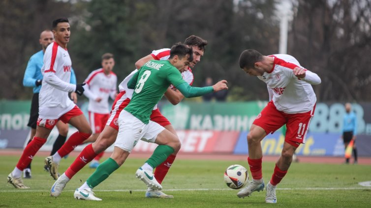Берое не остави шансове на Локо Пд и е на &frac14;-финал за Купата