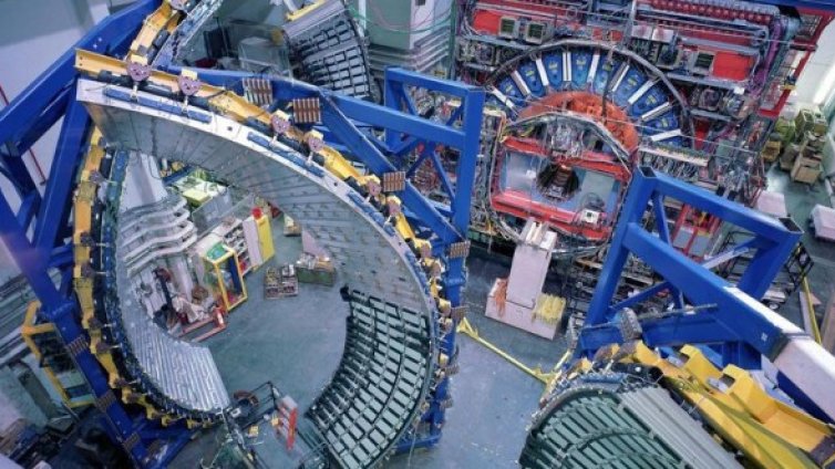 "Теватрон" се оттегли в пенсия след 25 години работа