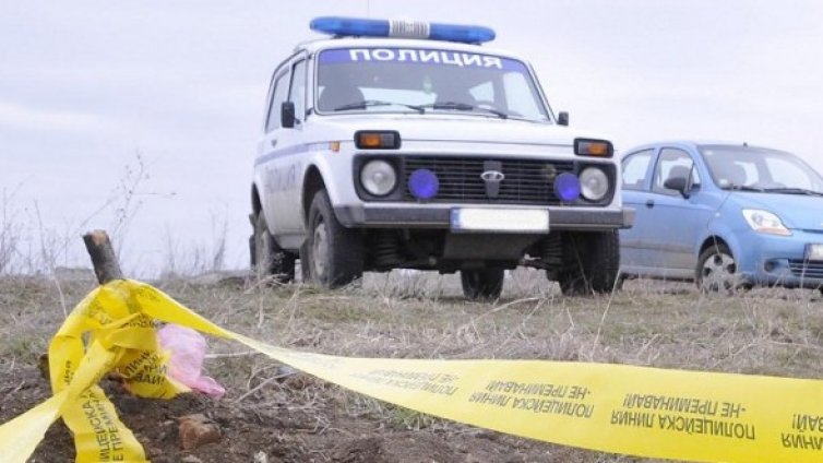 10 души разровиха село, задигнаха 150 м телефонен кабел