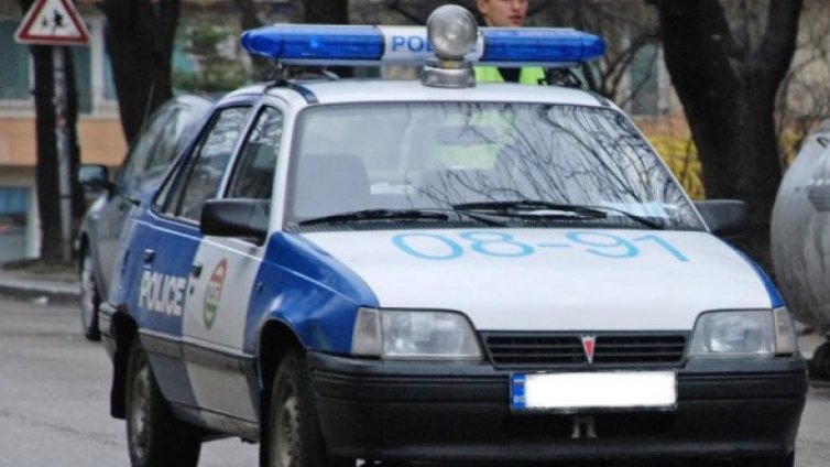 Арестуваха мъж за опит за блудство с 14-годишна