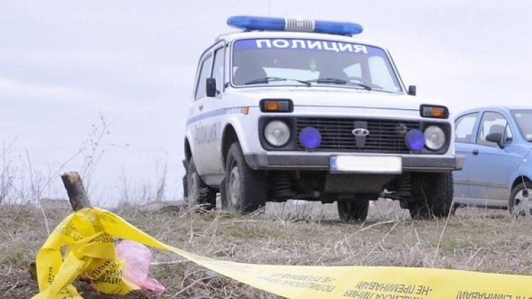 Намериха мъртъв младеж в дере в Широка лъка