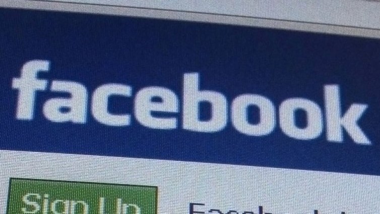 Три години затвор за обида във Facebook 