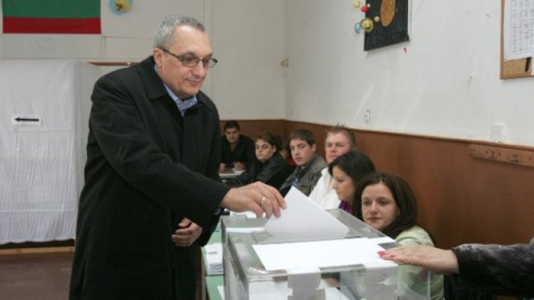 Командира: Изборът не е лек