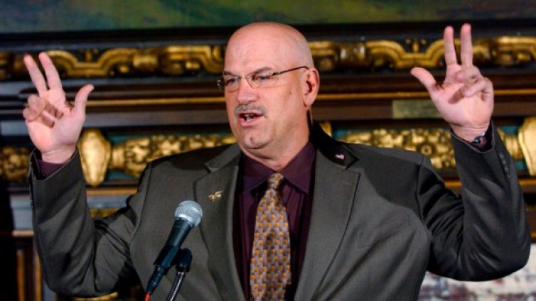 Бивш губернатор на Минесота иска мексиканско гражданство