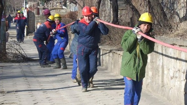 Решено: Глоби за работници без трудов договор 