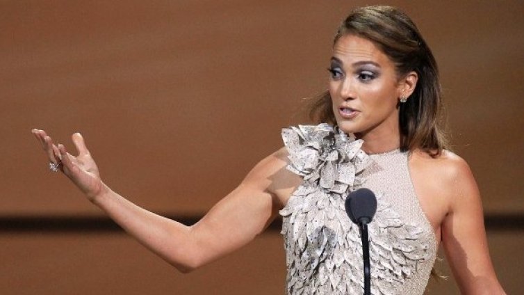 "Звезда на звездите" е... Дженифър Лопес