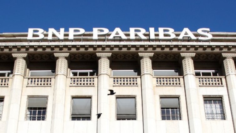 BNP Paribas съкращава 1400 служители