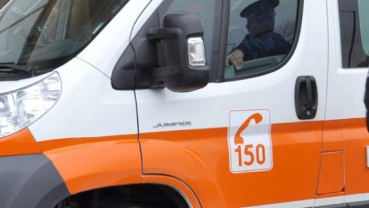 Възрастна жена зверски пребита от роднина