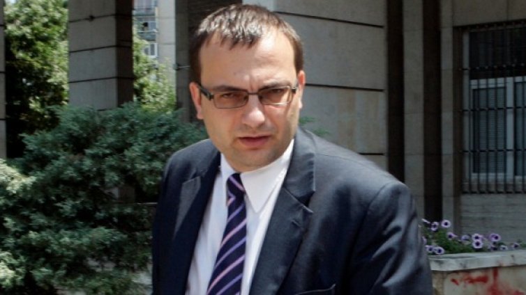 Мартин Димитров се закрепи на лидерското място в СДС