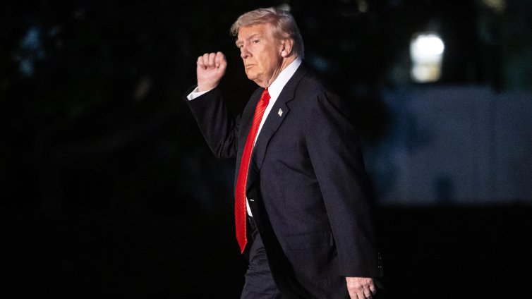 Рейтингът на Тръмп сред белите избиратели се срива: 50% не го одобряват 