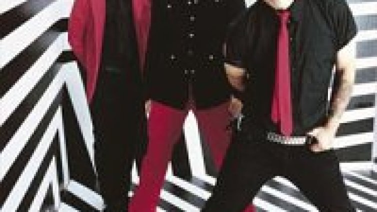 Green Day ще куфеят 2D
