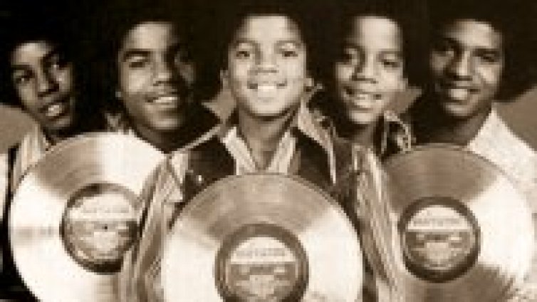 Jackson 5 отново заедно. И Michael Jackson също!
