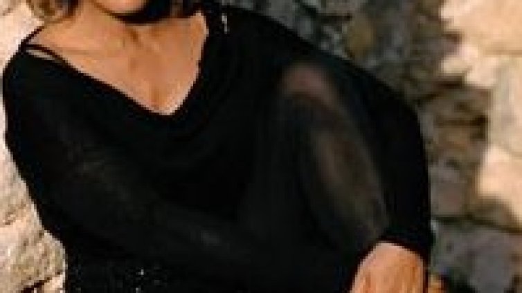 Tina Turner отново ще пее на живо, а Beyonce ще бъде до нея на сцената!