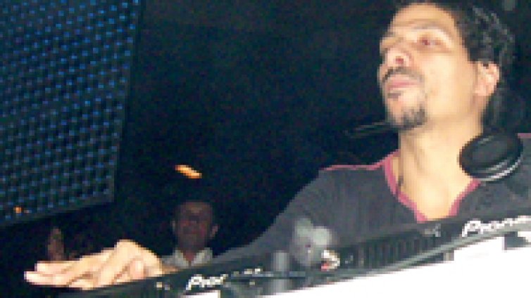 Sandy Rivera:  Тази година искам да си почивам на Черно Море