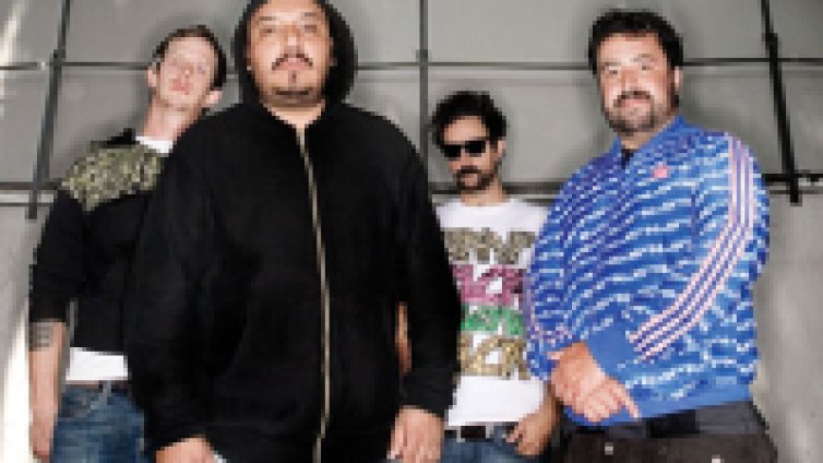 ЛУДНИЦА!!! Molotov ще ни запалят в София!