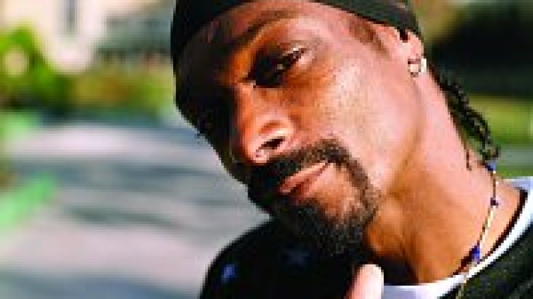 Ego Trippin' на Snoop Dogg вече е в магазините!