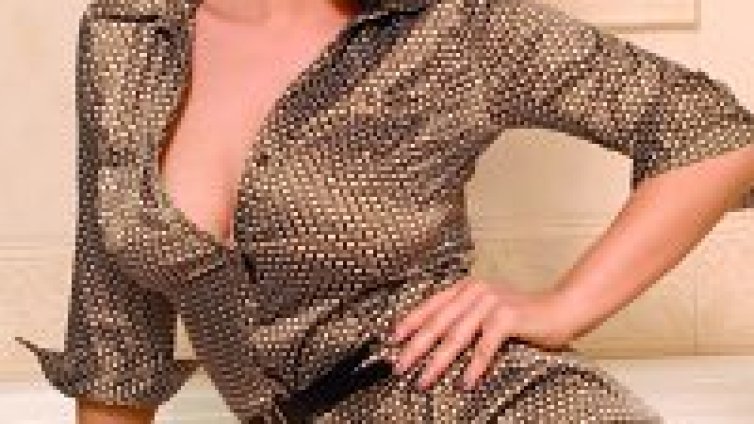 След силно хип-хоп парче, ДесиСлава направи летен денс хит!