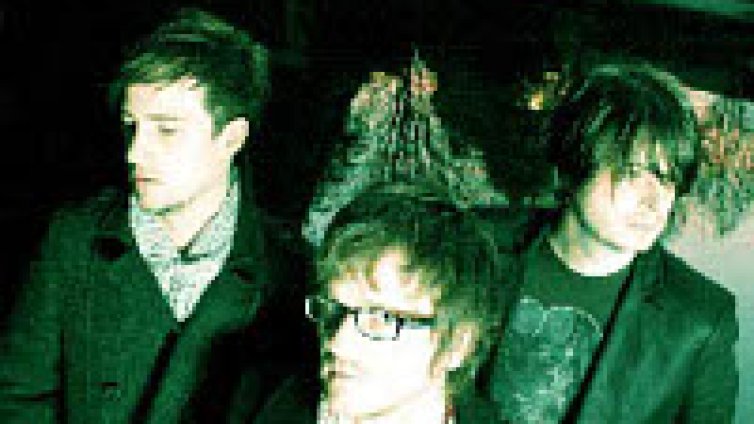 Бедни музиканти снимаха клип с охранителни камери